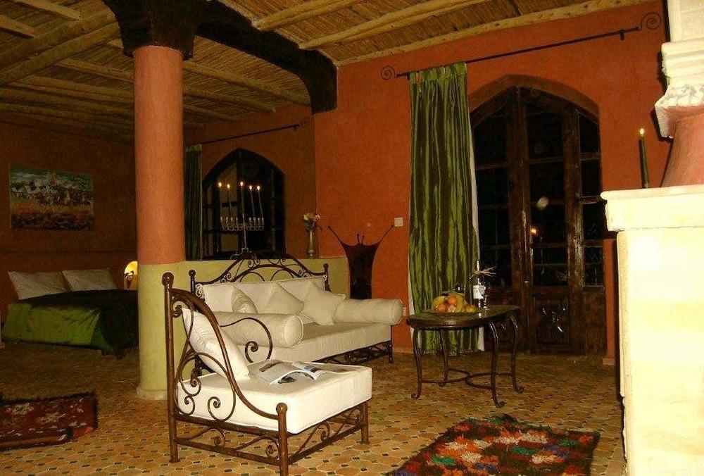 Hotel Orson Welles Есувейра Екстериор снимка